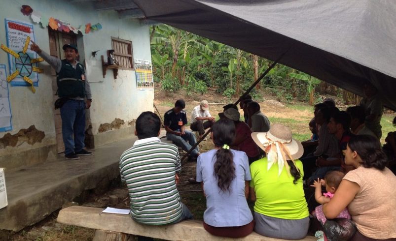 Escuela de Campo en Enfermedades Infecciosas capacita en la Amazonía