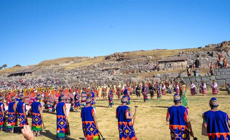 Cusco celebra el Inti Raymi con aforo completo en Sacsayhuamán